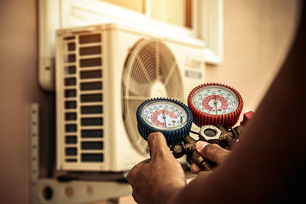 Professional Ac Installation technician working in Dorsey, IL